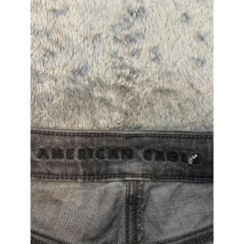 American Eagle Mom Jeans Womens 4R Gray Distressed Denim Stretch Casual